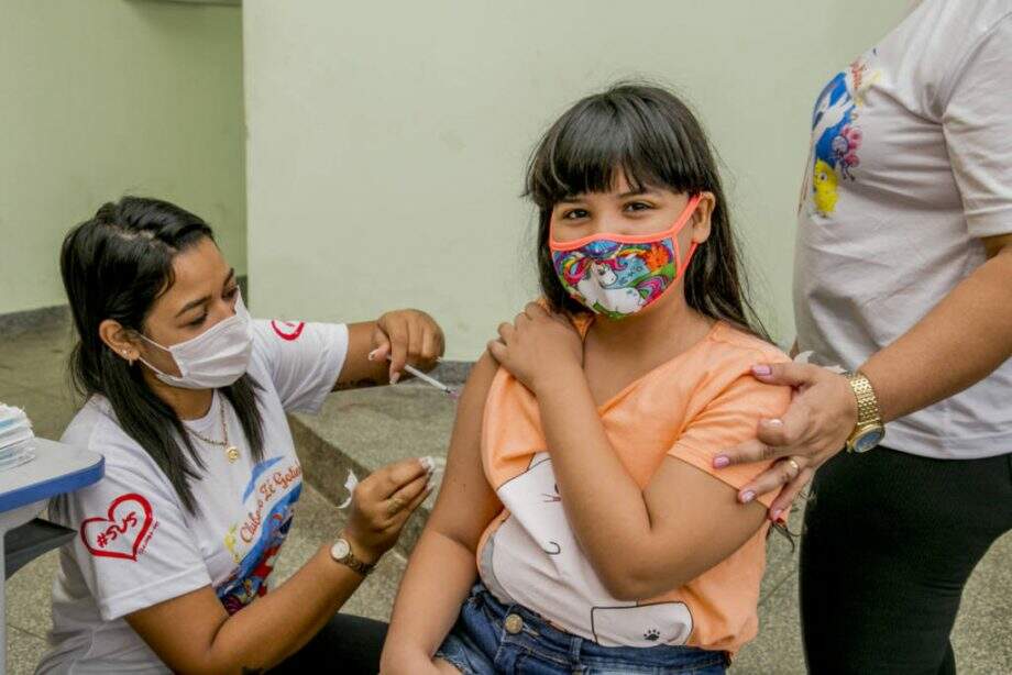 Quase 600 crianças da faixa etária já foram vacinadas no município.