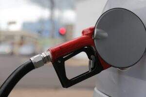 O preço da gasolina comum em Campo Grande estava na faixa de R$ 6