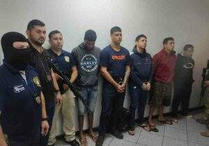 Grupo foi entregue neste domingo à Polícia Federal brasileira