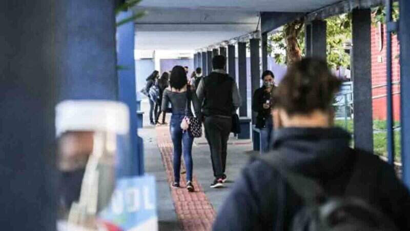 Administrativos vão trabalhar nas escolas do Estado