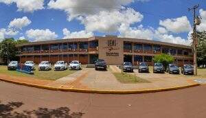 Carga horária de servidores varia de 20h a 40h semanais.