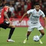 Garotos do Palmeiras empatam com Athletico-PR, que se garante na Série A