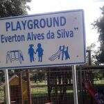 Playground em bairro de Campo Grande recebe nome de guarda que faleceu em acidente