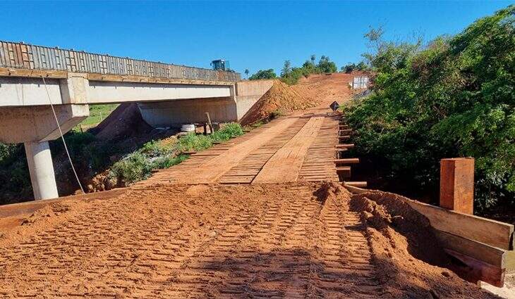 Pontes de madeira estão sendo substituídas pelas de concreto