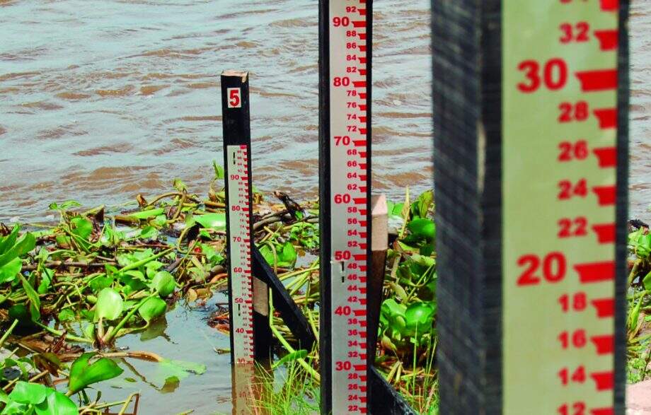 Sem chuvas há uma semana, nível do rio Porto Esperança registra baixa e acende alerta para estiagem