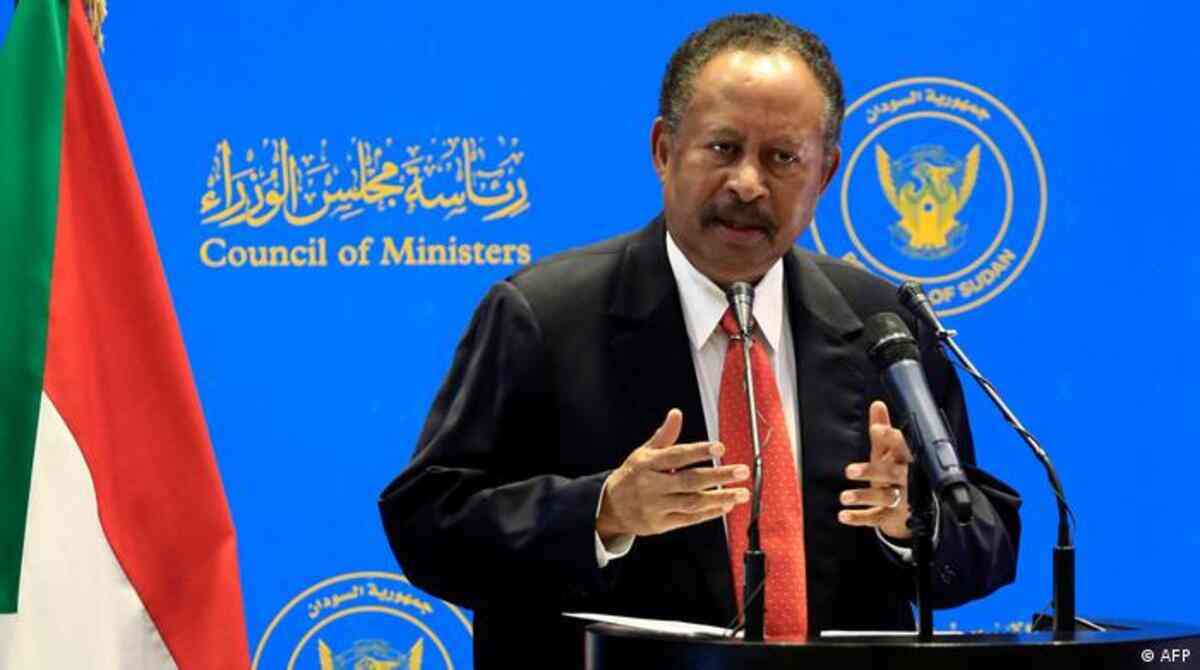 Primeiro-ministro do Sudão anuncia renúncia em meio a impasse político