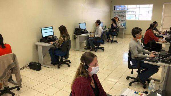 Prefeitura reforça serviço de teleatendimento antes da procura pelas unidades de saúde