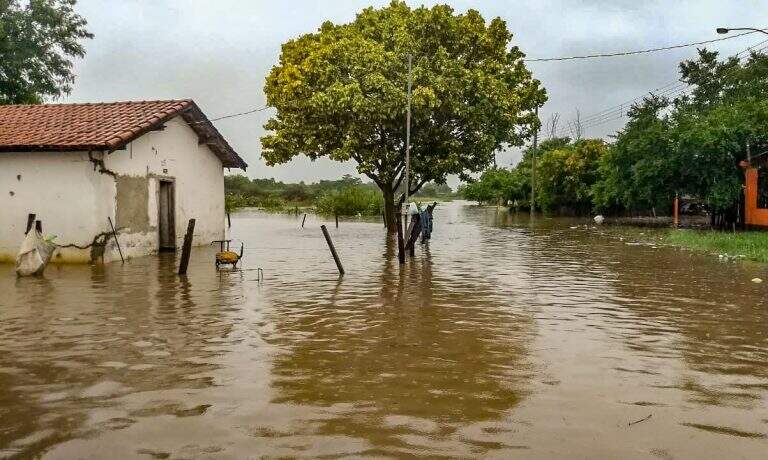Enchente em Porto Murtinho no bairro Cohab