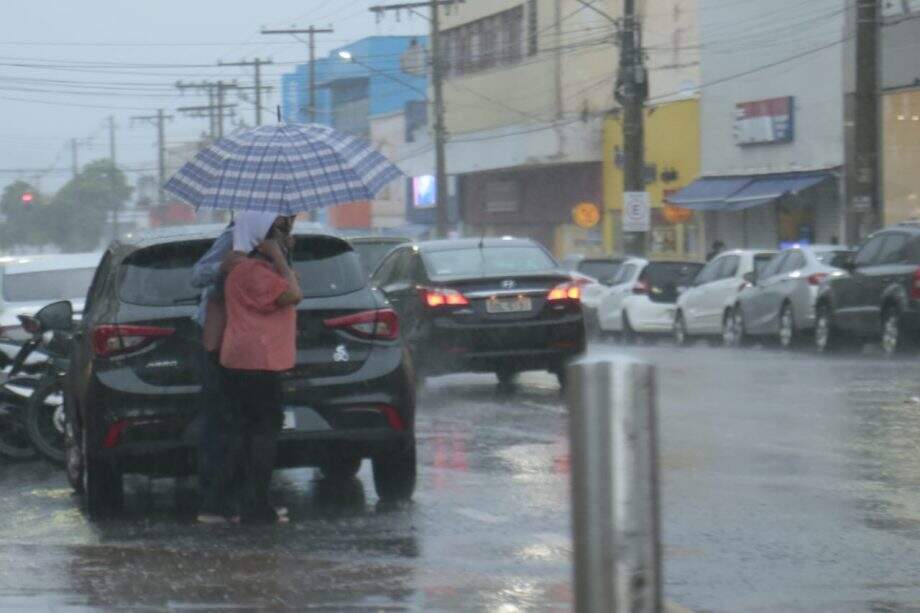 A previsão é de chuvas de até 50 milímetros por dia e ventos de até 60 quilômetros por hora.