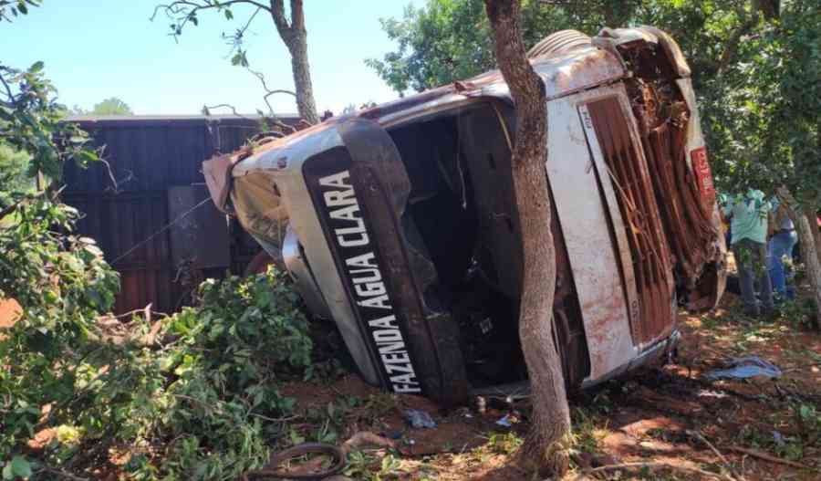 Vítima morreu presa nas ferragens