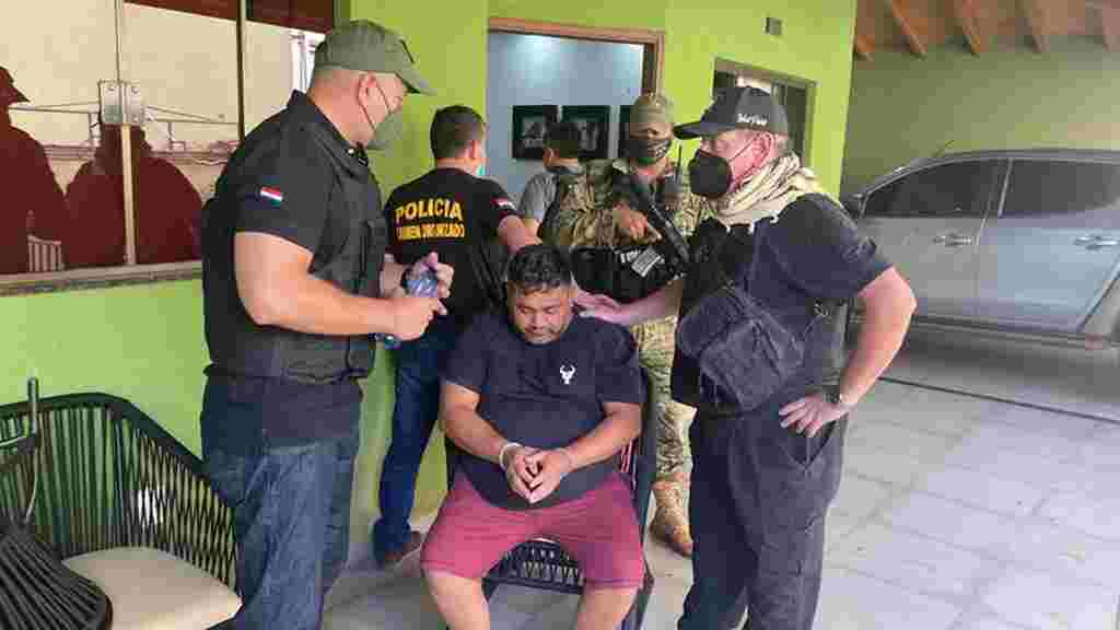 Prisões foram efetuadas pela polícia paraguaia neste domingo