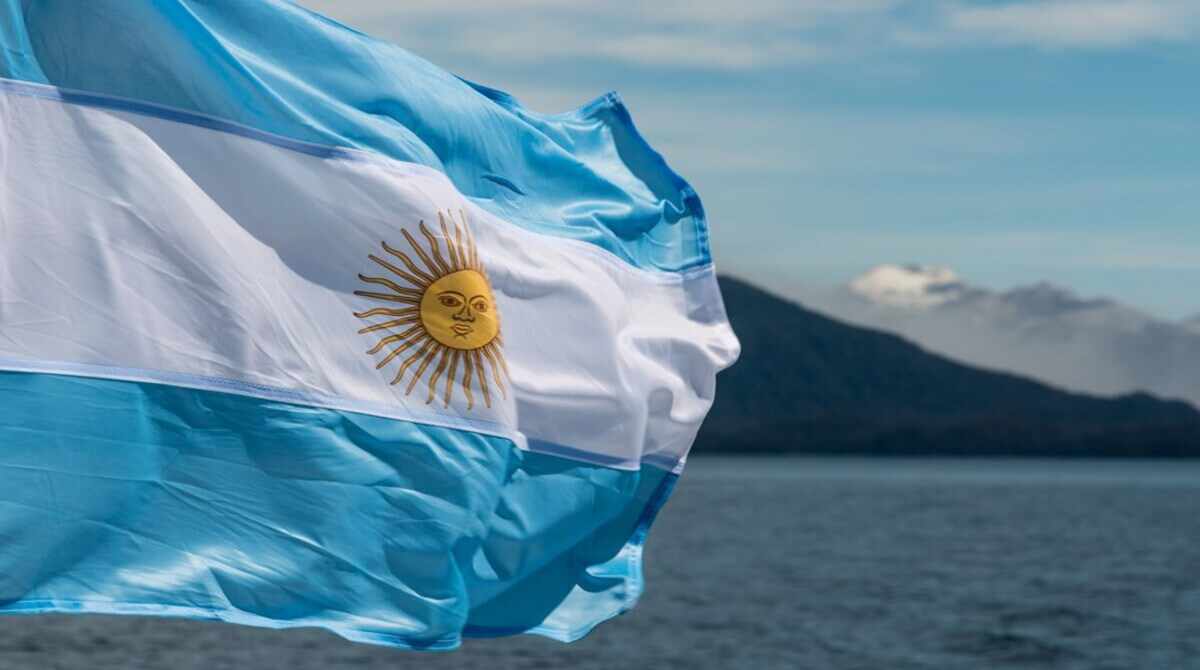 Com dívidas de mais de US$ 40 bi, Argentina fecha acordo com o FMI