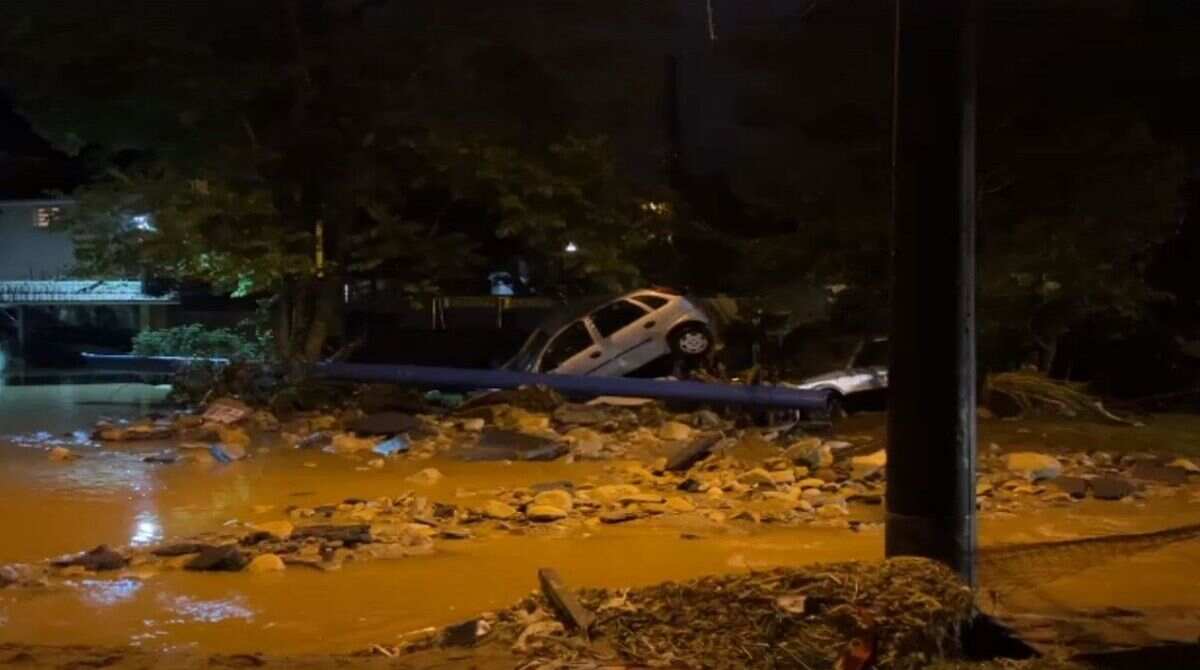 Após chuva em Petrópolis, número de mortos chega a 44