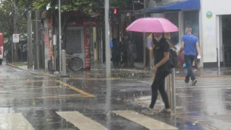 Sextou: dia deve ser quente, mas a previsão é de chuva em Mato Grosso do Sul