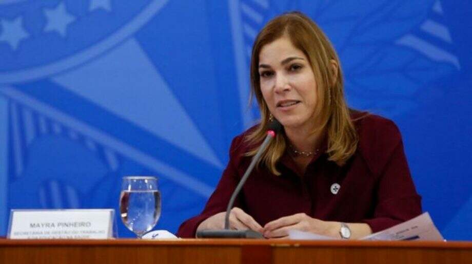 Eleições 2022: Mayra Pinheiro a 'Capitã Cloroquina' anuncia candidatura a deputada federal pelo CE