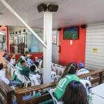 Nos bares de Campo Grande, concentração marca início da final do mundial entre Palmeiras e Chelsea