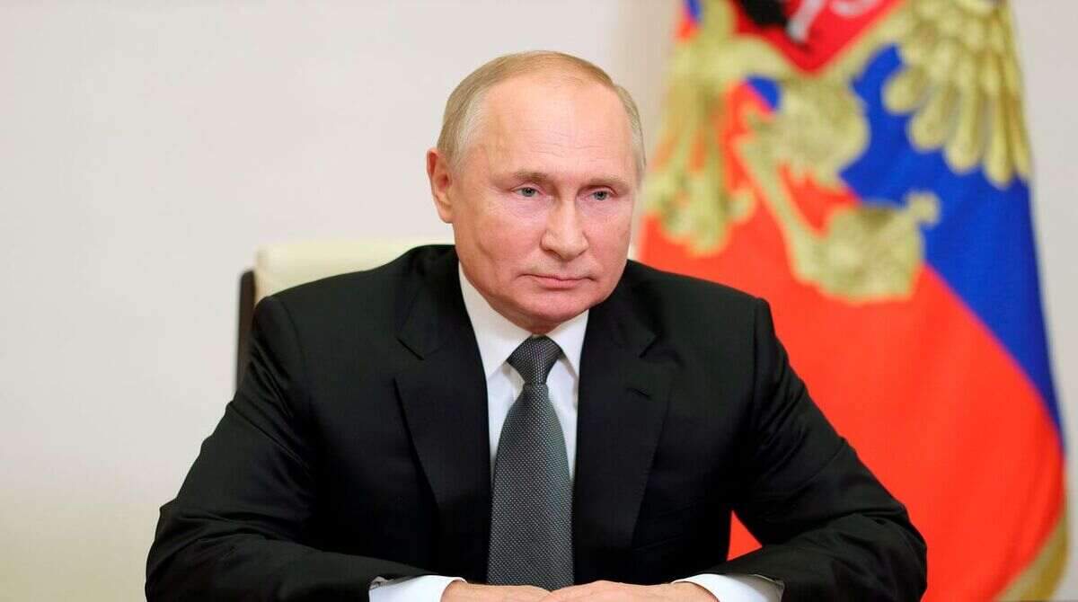 Putin supervisionará exercícios nucleares em momento de tensão