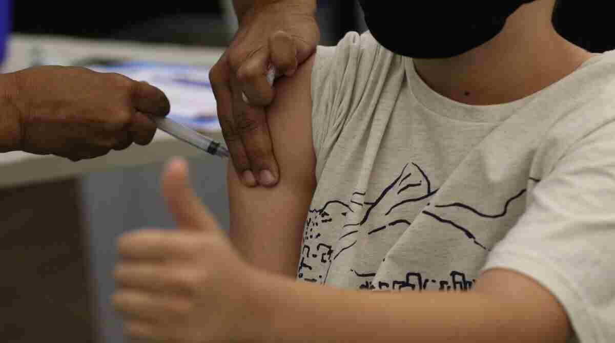 Fiocruz: pandemia chega a dois anos com vacinação como prioridade