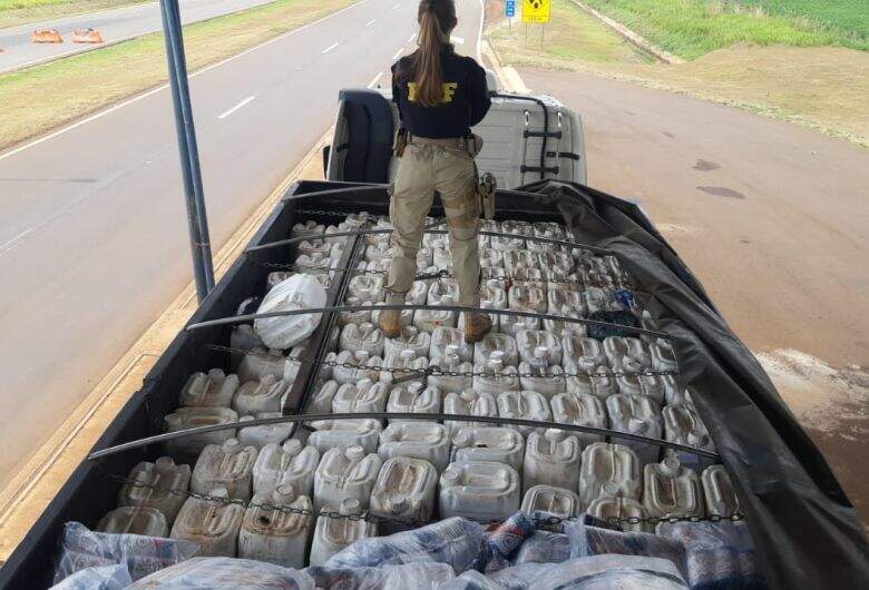 O herbicida é tradicionalmente usado para o combate a plantas daninhas e o litro chega a valer R$ 130.