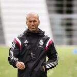 Zidane só aceita comandar PSG se time contratar astro português