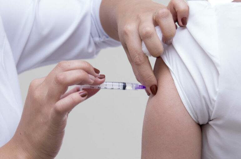 Veja os pontos de vacinação contra Covid nesta terça em Campo Grande