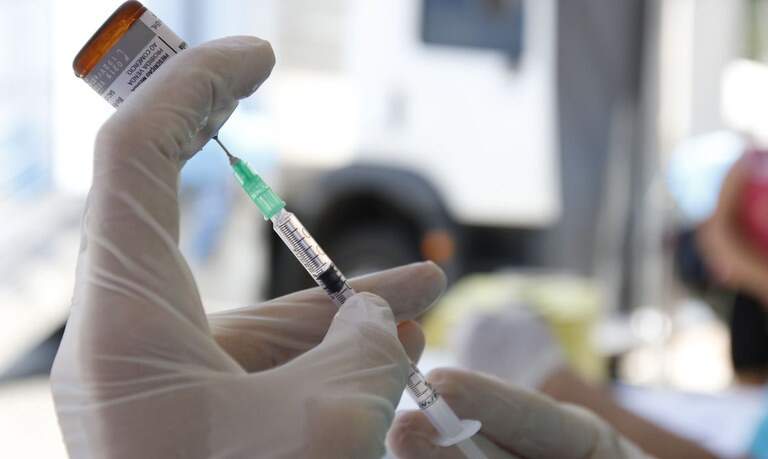Confira pontos de vacinação contra Covid neste domingo em Campo Grande