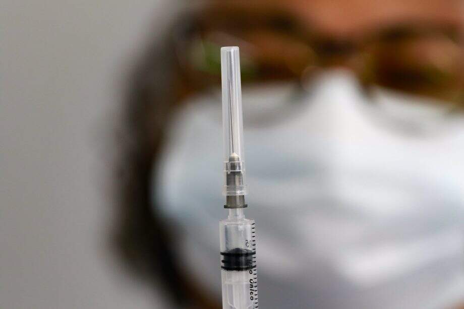 Sexta-feira tem vacinação contra Covid de 1ª a 4ª dose em Campo Grande