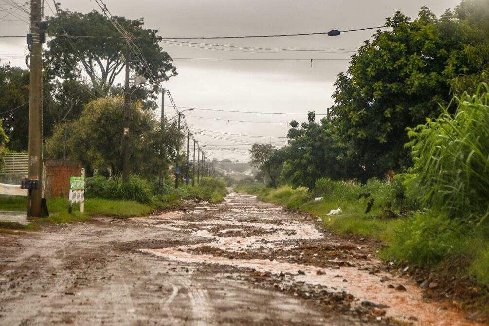 Chuva Jardim Noroeste Midiamax 3 1 - Chuva deixa ruas intransitáveis e moradores sofrem com lama e buracos no Noroeste