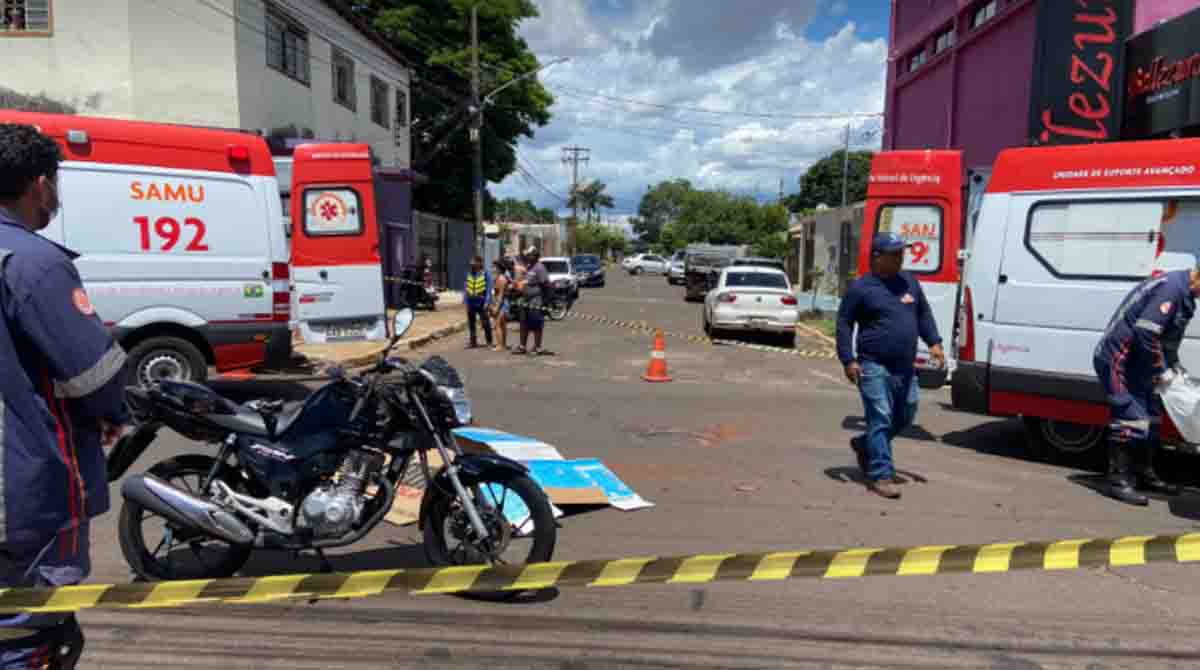 Motociclista de 17 anos morre após colidir na traseira de Voyage na Vila Palmira; 2º acidente fatal na mesma região