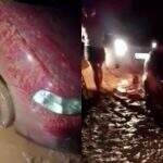 VÍDEO: Após chuva, carros de moradores ficam atolados em estrada vicinal de Corguinho