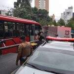 Passageira é morta com facada no pescoço dentro do ônibus em Curitiba