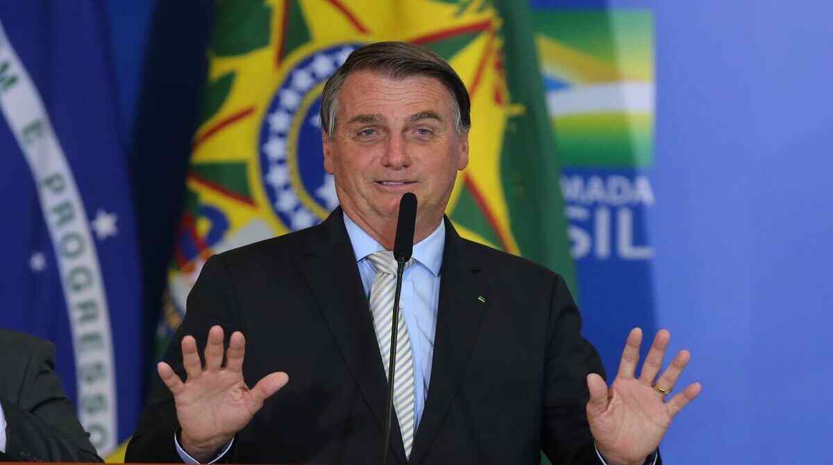 Bolsonaro volta a provocar Alexandre de Moraes: 'vai me prender?'
