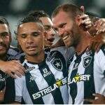 Com recorde de Carli, Botafogo goleia Volta Redonda e sobe para 3º no Carioca