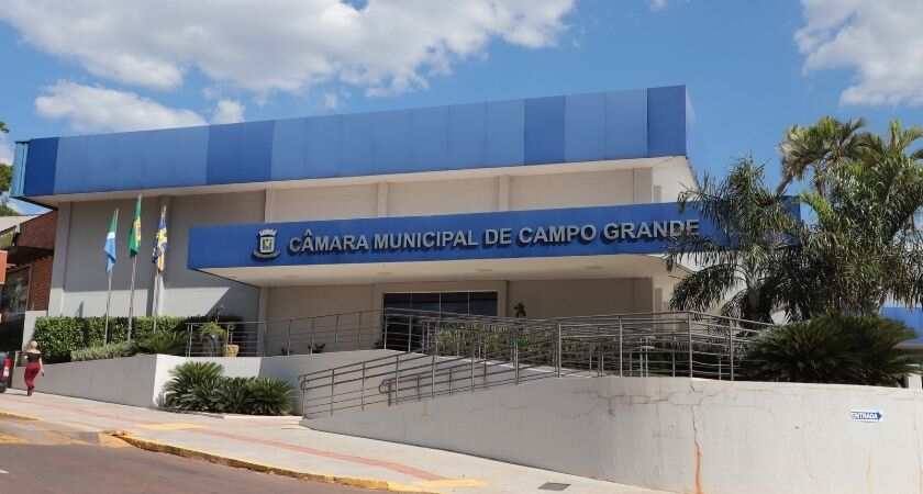 Câmara de Campo Grande emite ato deixando o uso da máscara facultativo para funcionários e público