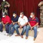 Polícia paraguaia prende 4 por tráfico de cocaína em piso de madeira