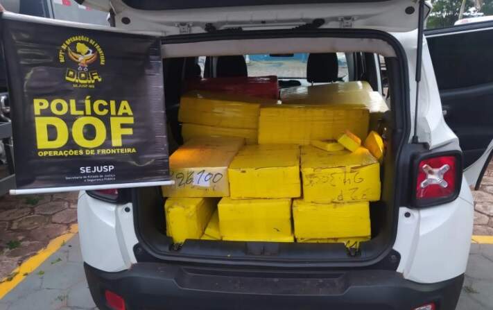 Veículo furtado que seguia para Goiânia é apreendido com 772 quilos de maconha