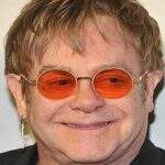 Jatinho com Elton John arremete três vezes antes de pouso de emergência