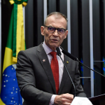 Comissão aprova quebra de sigilo dos gastos de Bolsonaro com cartões corporativos