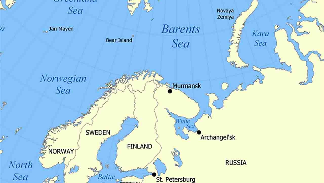 Mar de Barents fica ao norte da Rússia e da Escandinávia