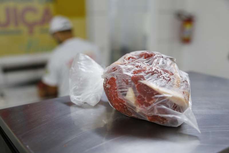 Moradores da Capital têm comprado carne vermelha em um volume menor