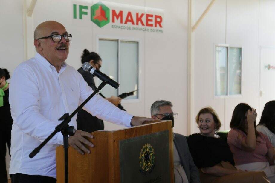 Ministro Milton Ribeiro em inauguração na IFMS.