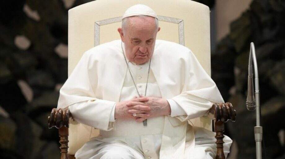 Guerra na Ucrânia leva papa à embaixada da Rússia no Vaticano