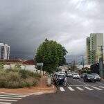 Com chuva em Campo Grande, alerta de tempestade deve durar todo o final de semana