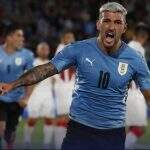 Arrascaeta marca, Uruguai vence Peru e garante vaga na Copa; Equador também