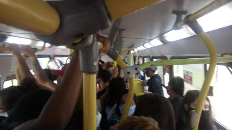 Passageiros reclamam de lotações e atrasos constantes em ônibus de Campo Grande: ‘Caótico’