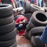 Homem é executado em frente a loja de pneus na fronteira com o Paraguai