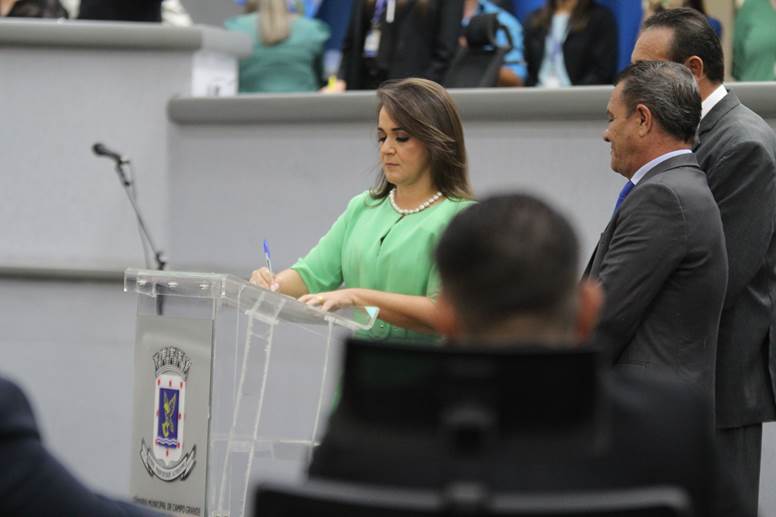 Prefeita de Campo Grande, Adriane Lopes deve manter líder na Câmara Municipal