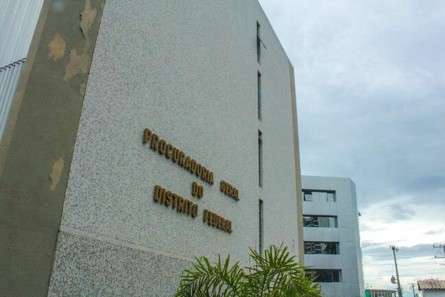 Procuradoria-Geral do DF abre 65 vagas para procuradores com salários de R$ 22,5 mil