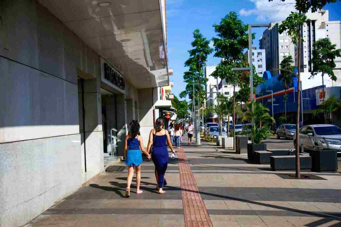 Compra de Dia das Mães ainda é fraca, mas expectativa de lojistas é ousada em Campo Grande
