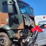 Motorista morre ao bater de frente com caminhão do Exército em MS